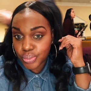 Meet your Posher, Crystal